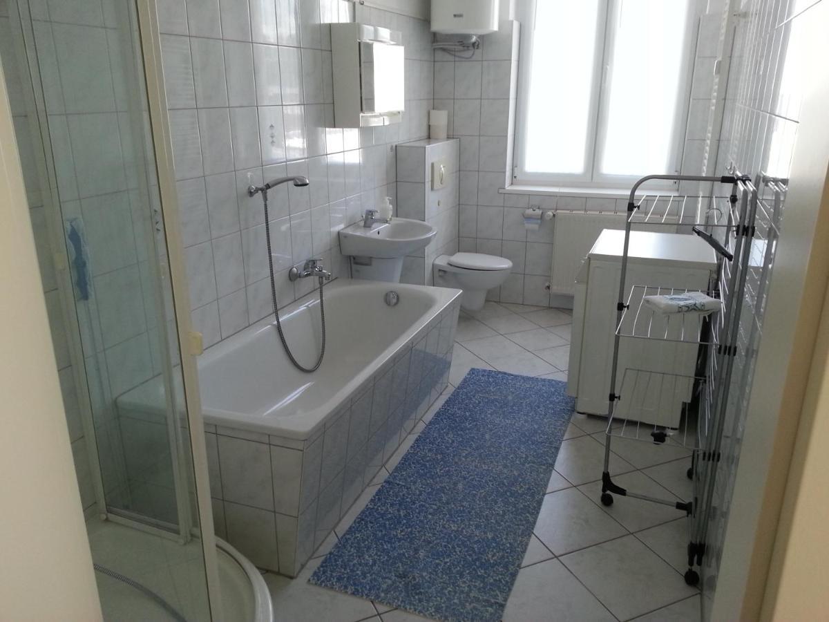Grosse Wohnung Nossentiner Huette Exterior photo